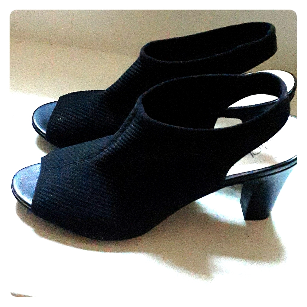 Life Stride Comfort Shoes